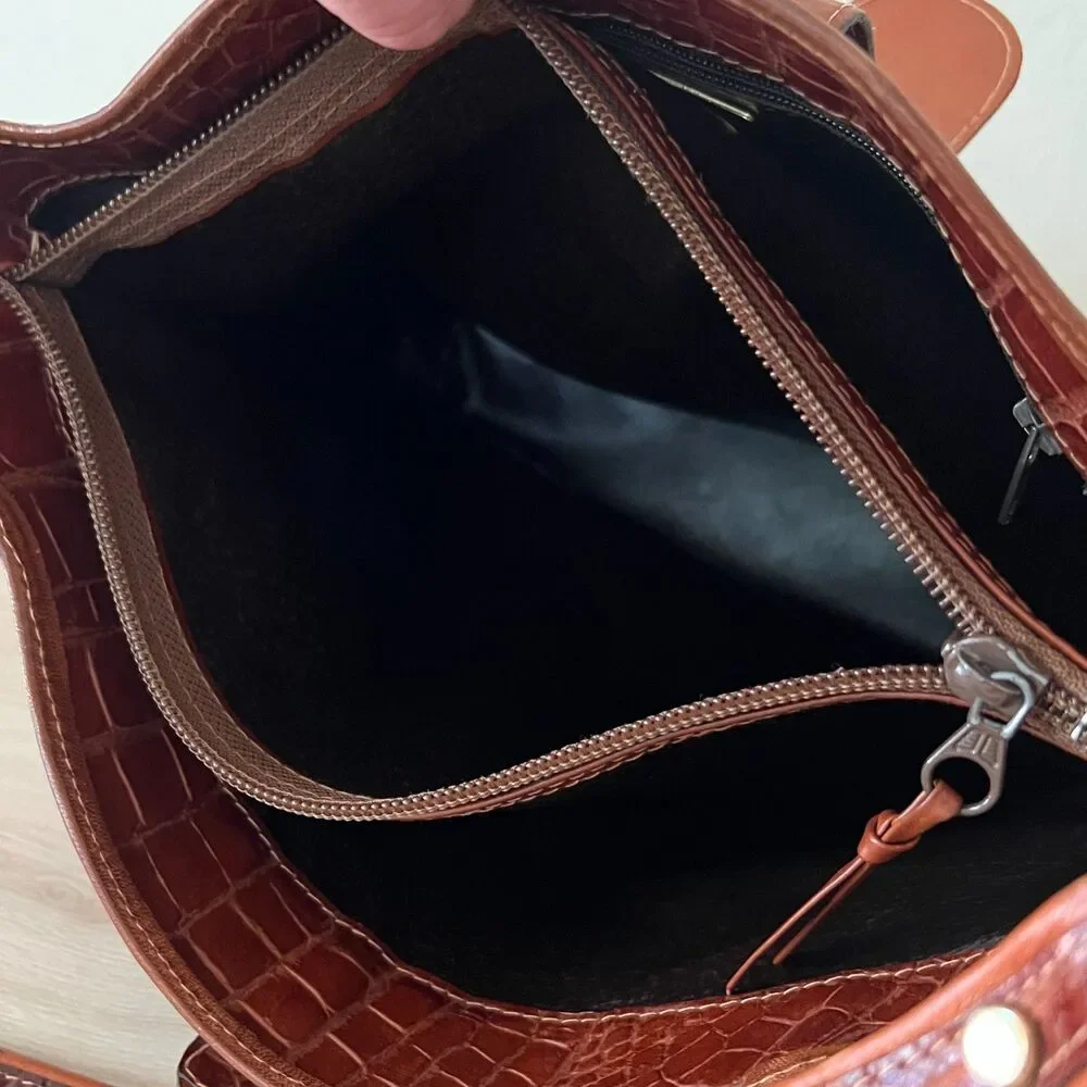 VTG 70s Saks Fifth Avenue Made in Italy Croc Embossed Leather Medium Bucket Bag